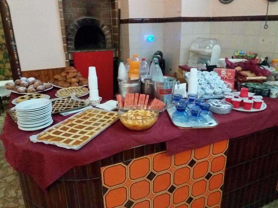 George Hotel Barcellona-Pozzo di Gotto Restoran fotoğraf